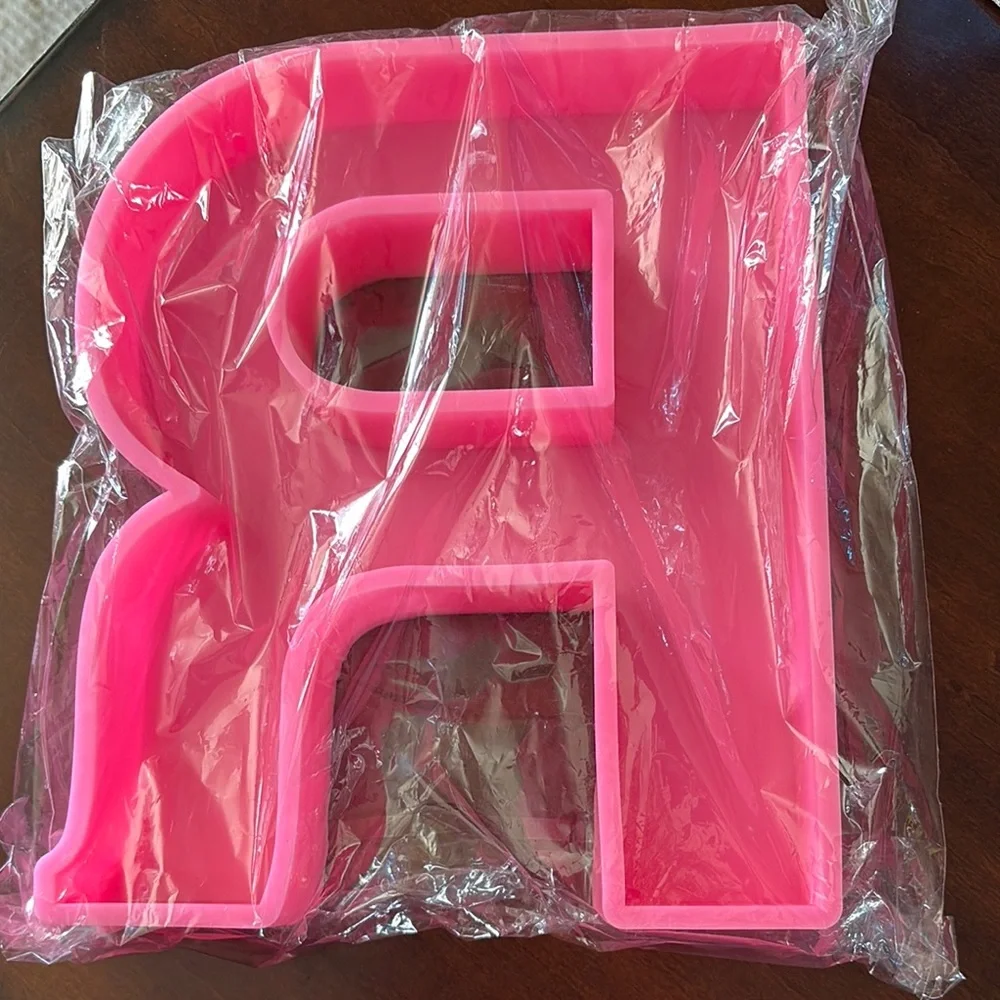 Large Silicone Mold - R - Picture 1 of 2